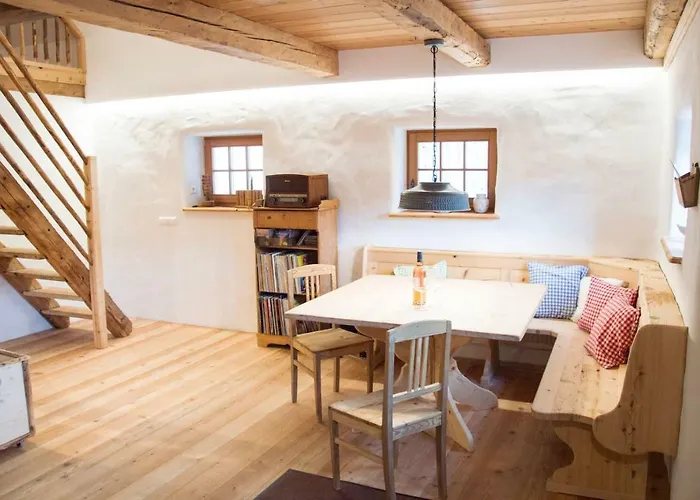 Gesindehaus ロッジ Diemlern